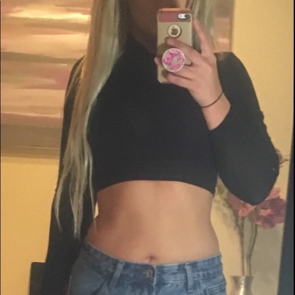 BLACK MOCK NECK LONG SLEEVE CROP TOP - Picture 4 of 7